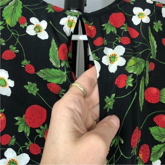 ZARA Black Strawberry Pattern 3/4 Sleeve Romper Sz S - Picture 2 of 6